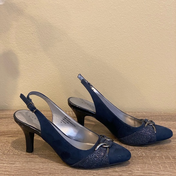 Karen Scott navy pumps - Picture 3 of 3